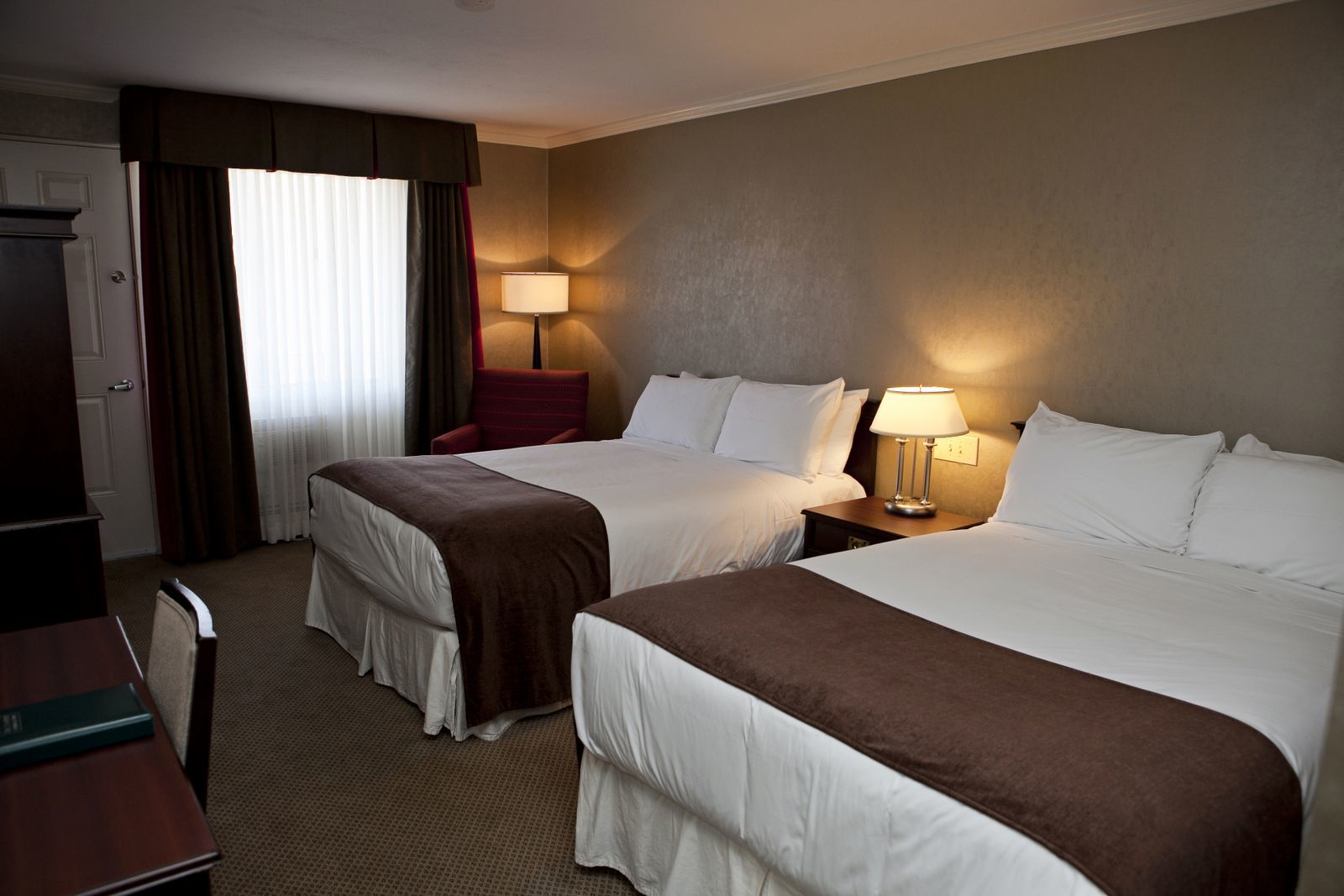 เดอะ โฮเต็ล ออน พาวนัล Hotel ชาร์ลอตต์ทาวน์ ภายนอก รูปภาพ