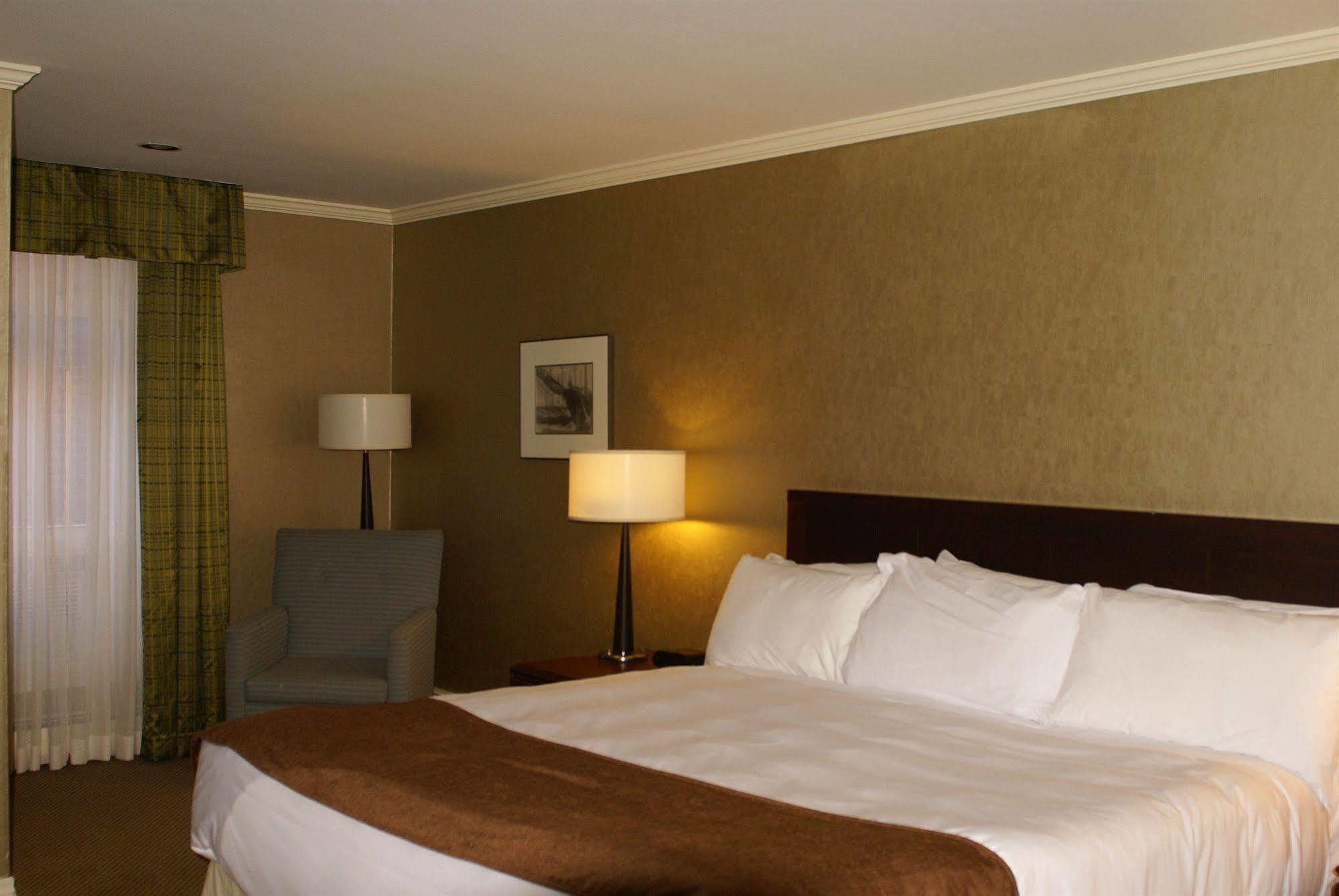 เดอะ โฮเต็ล ออน พาวนัล Hotel ชาร์ลอตต์ทาวน์ ภายนอก รูปภาพ